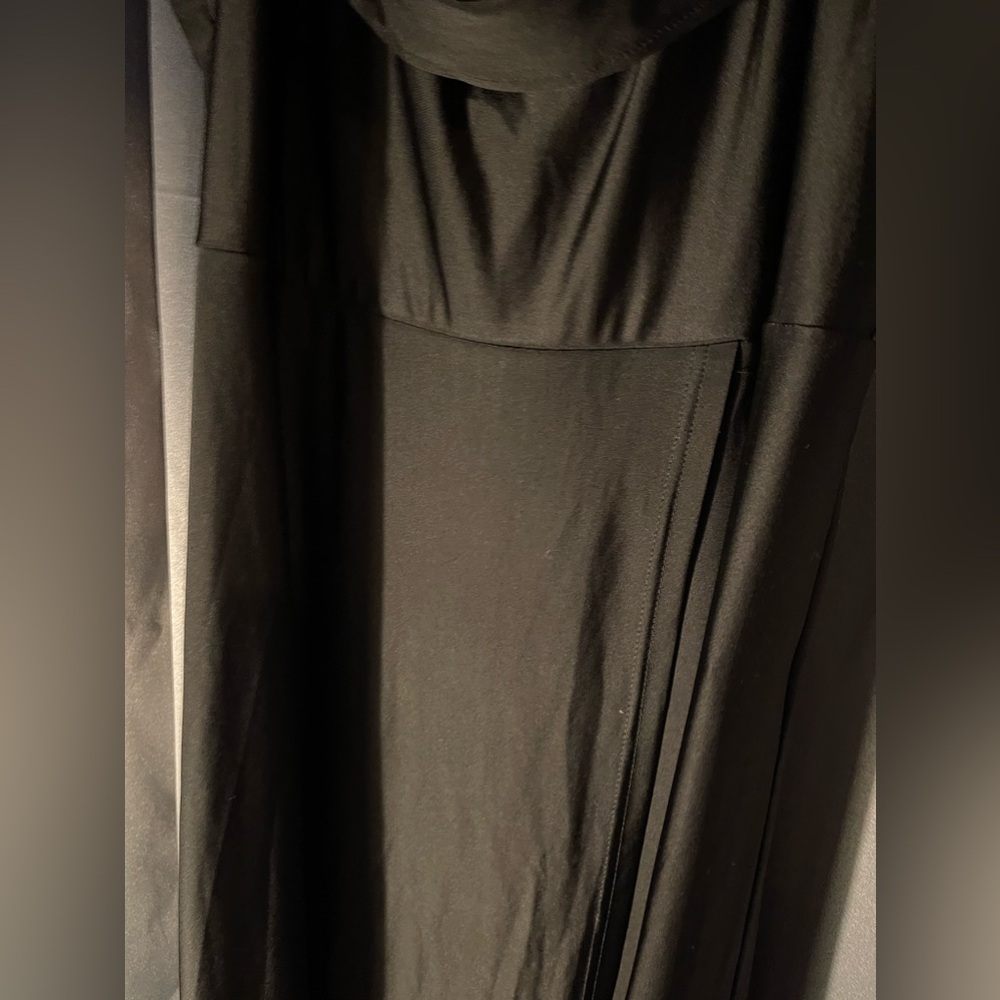 Long black dress - Picture 2 of 7